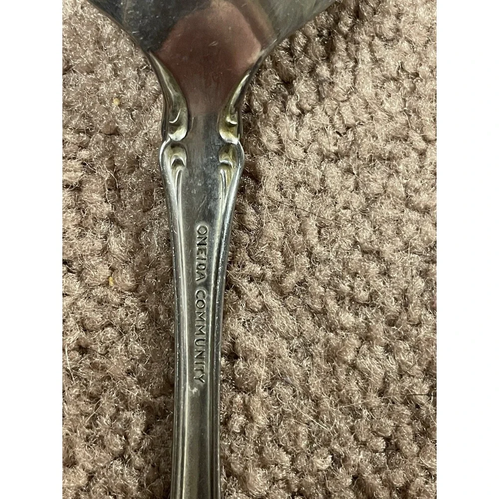 Vintage Oneida Community Stainless Rose design Brahms Set‎ of 2 Serving Spoons